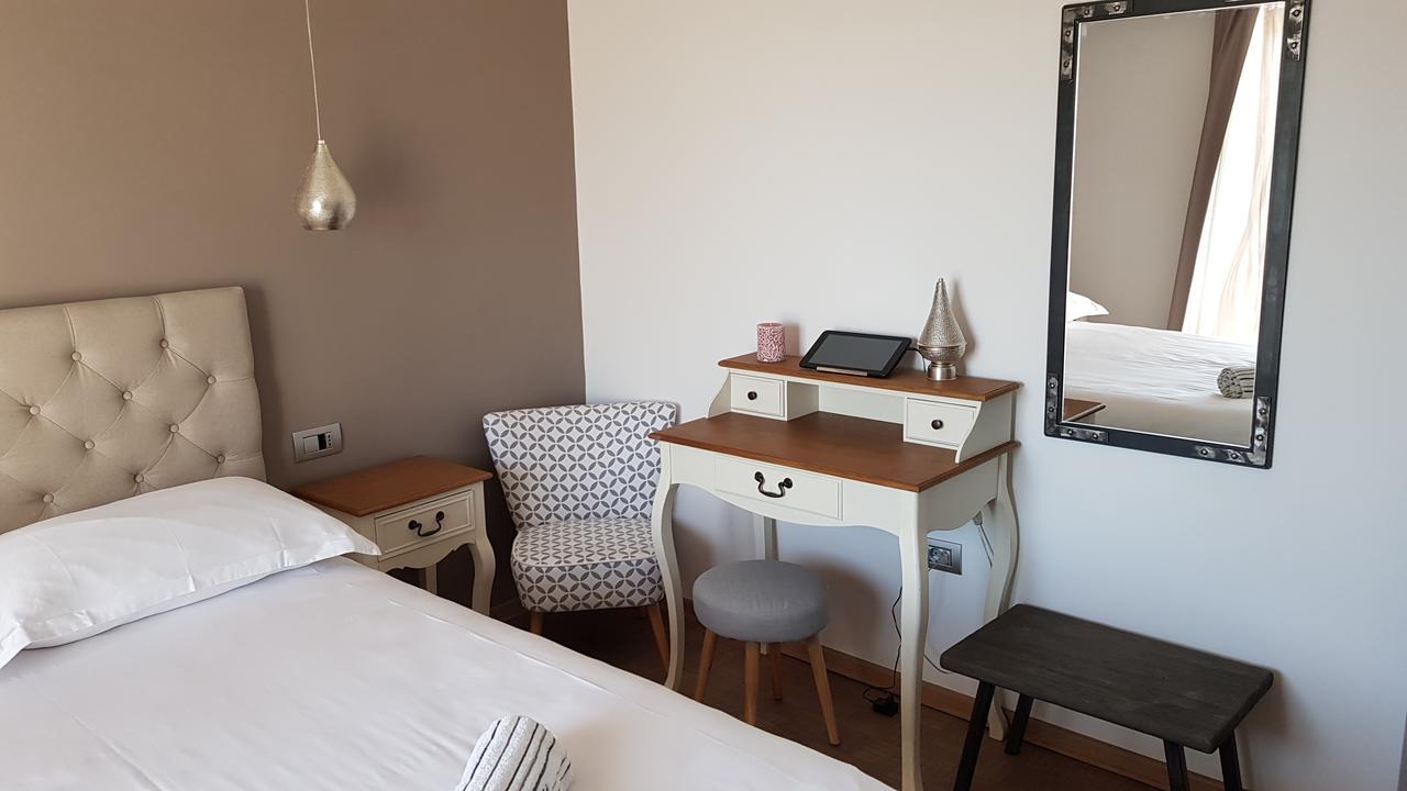 אומאג Boutique Rooms Luna מראה חיצוני תמונה