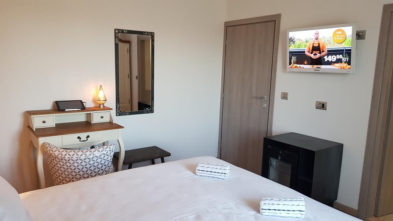 אומאג Boutique Rooms Luna מראה חיצוני תמונה