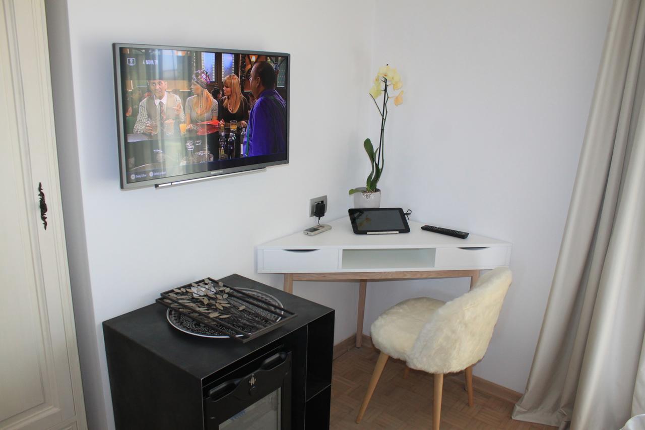 אומאג Boutique Rooms Luna מראה חיצוני תמונה