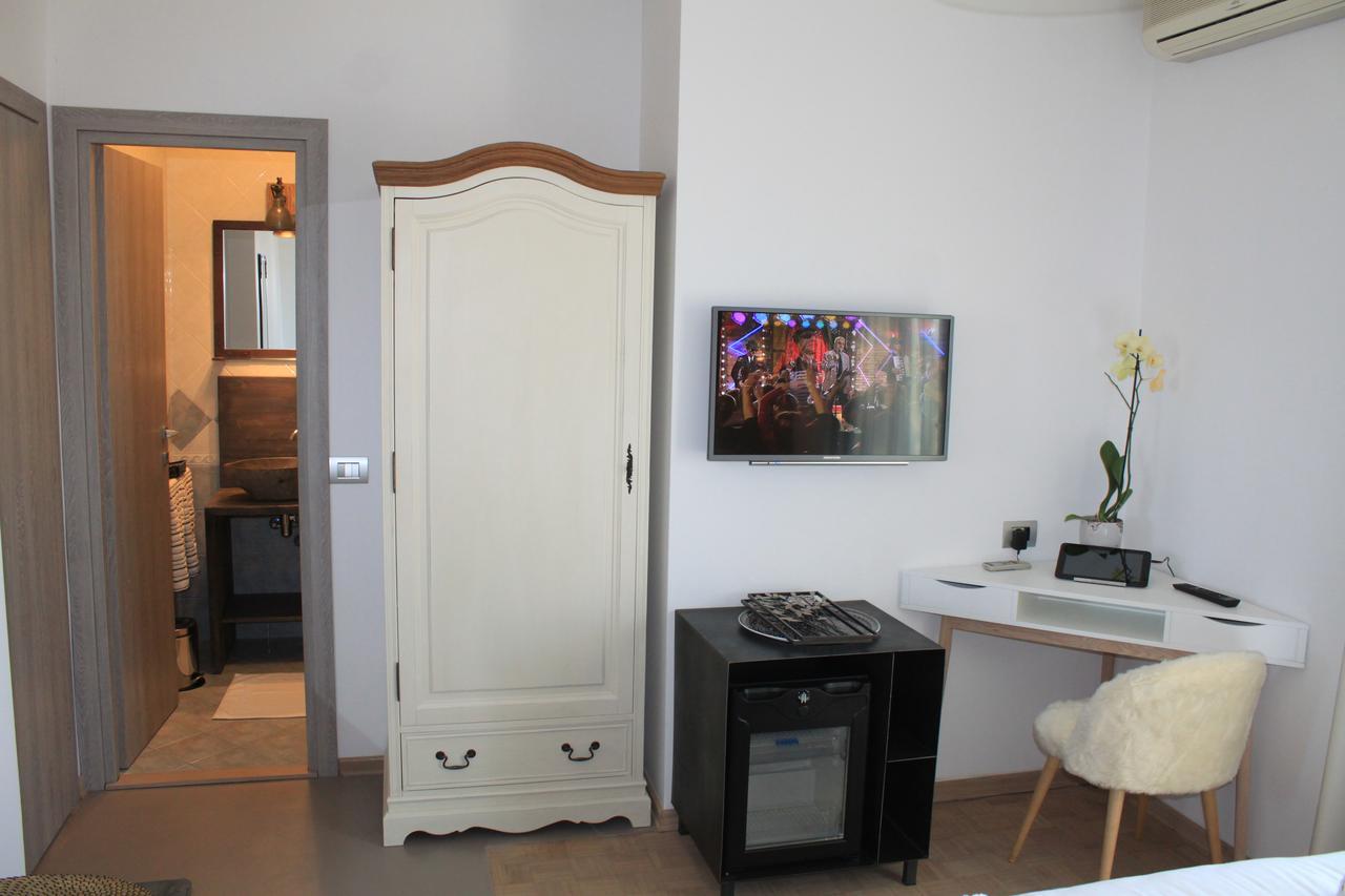 אומאג Boutique Rooms Luna מראה חיצוני תמונה