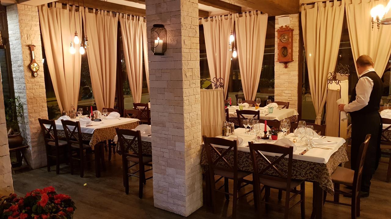 אומאג Boutique Rooms Luna מראה חיצוני תמונה