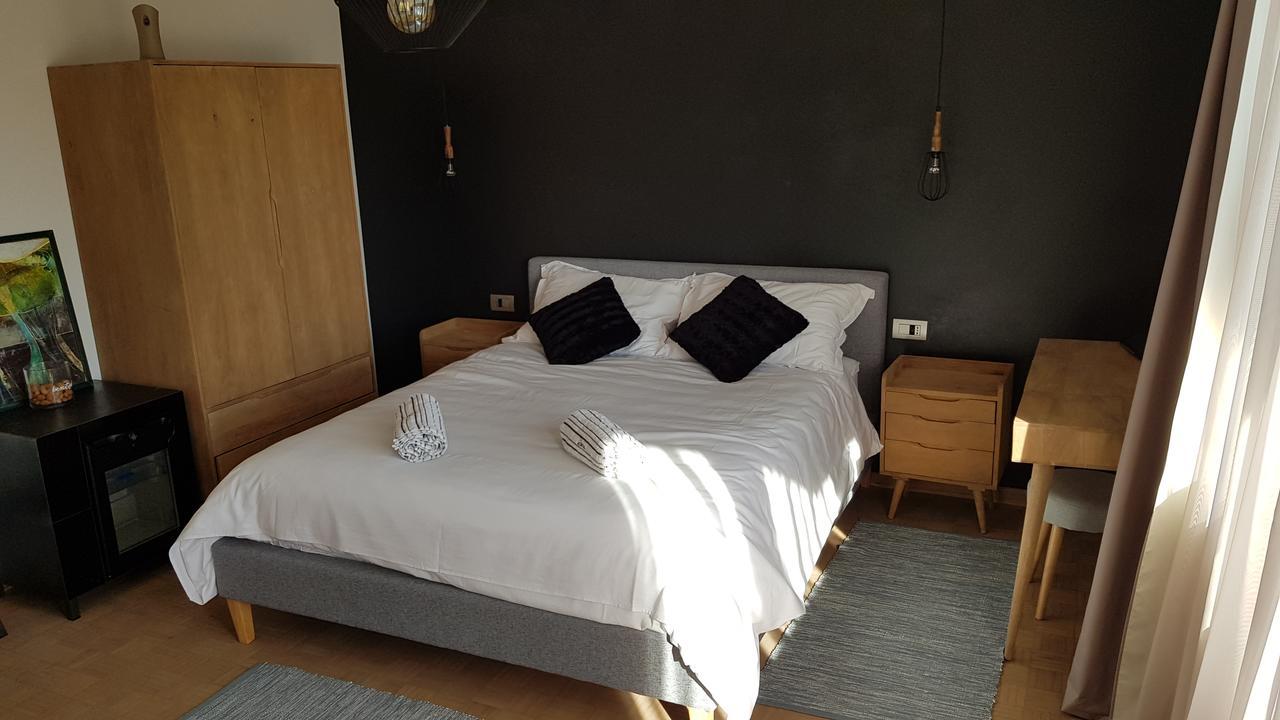 אומאג Boutique Rooms Luna מראה חיצוני תמונה