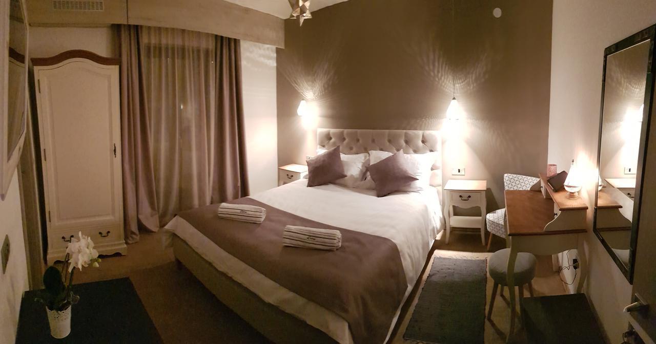אומאג Boutique Rooms Luna מראה חיצוני תמונה