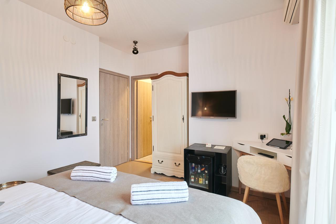 אומאג Boutique Rooms Luna מראה חיצוני תמונה