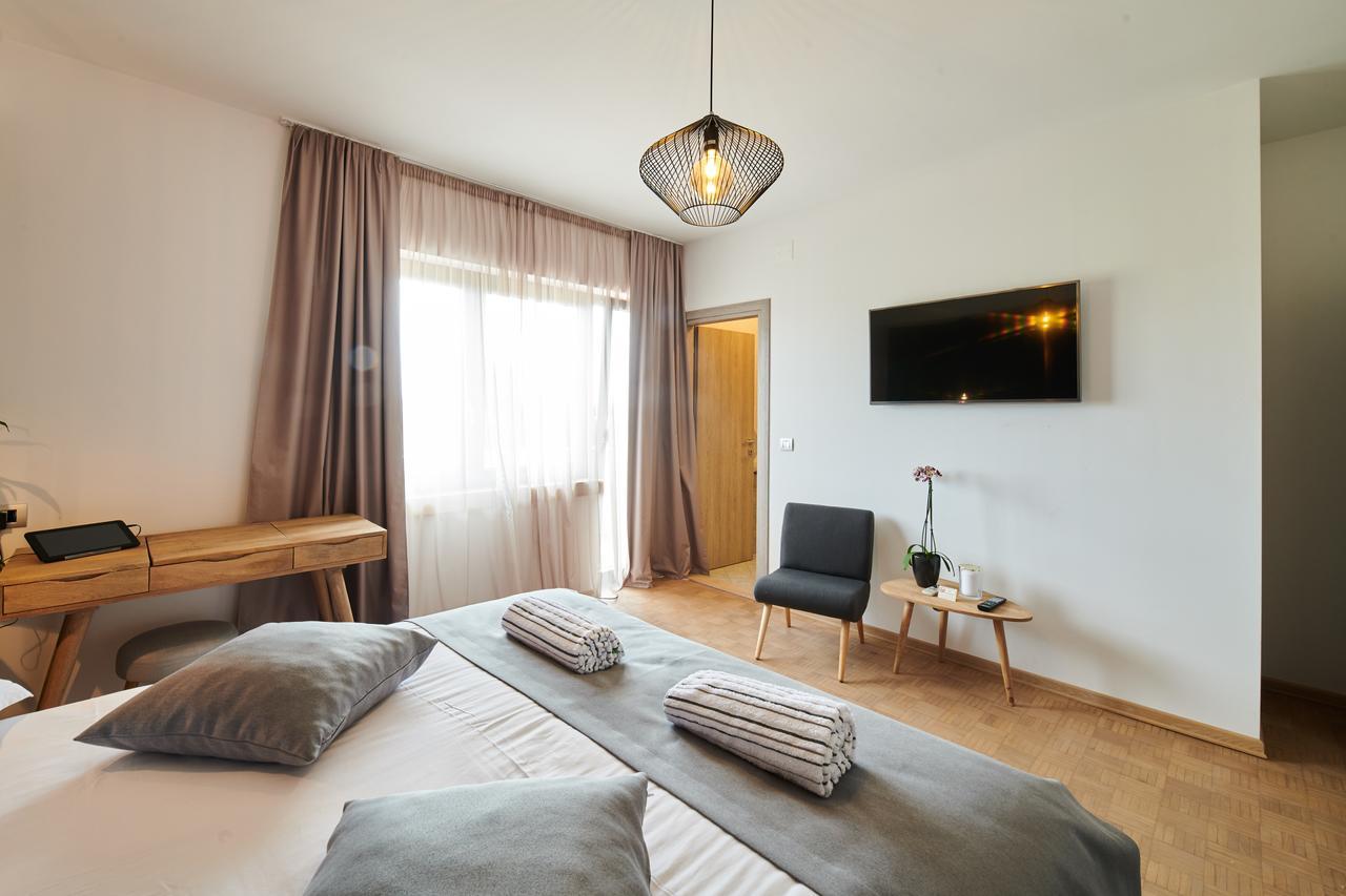 אומאג Boutique Rooms Luna מראה חיצוני תמונה