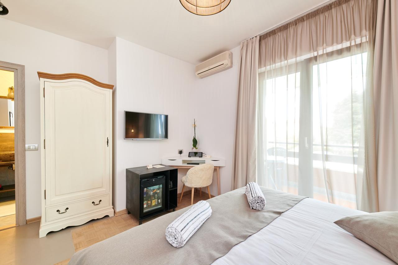אומאג Boutique Rooms Luna מראה חיצוני תמונה